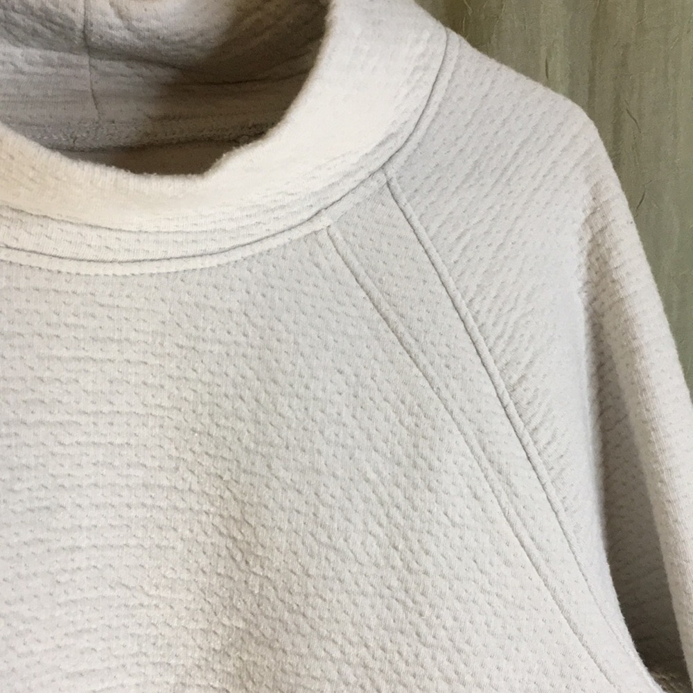 LL BEAN Large mock turtle pullover - Picture 2 of 7